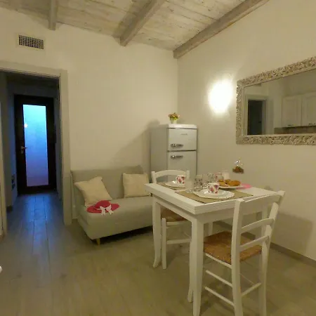 Domu Lughente 400 M Dal Mare Nyaraló *
