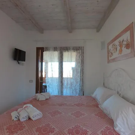 Domu Lughente 400 M Dal Mare Nyaraló *