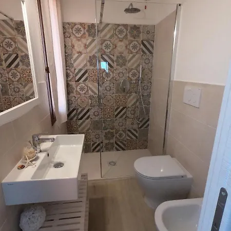 Domu Lughente 400 M Dal Mare Nyaraló *